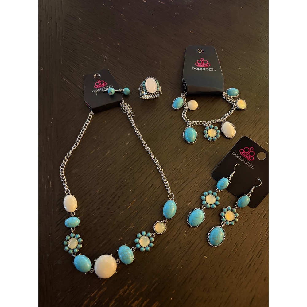 Paparazzi Simply Santa Fe Complete Trend Blend Turquoise Jewelry Set 4pc NEW - Picture 1 of 5